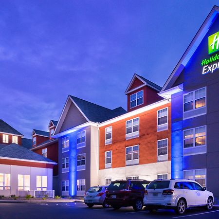 Holiday Inn Express Mystic, An Ihg Hotel Екстериор снимка